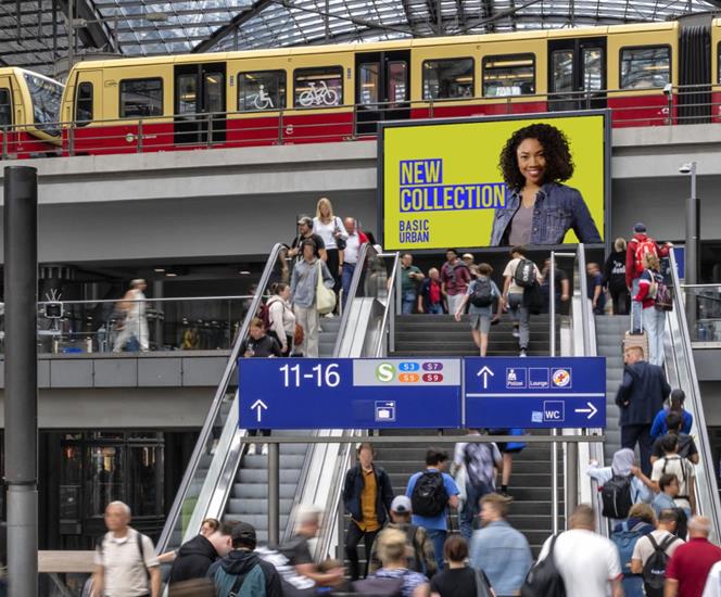 德國(guó)車站廣告